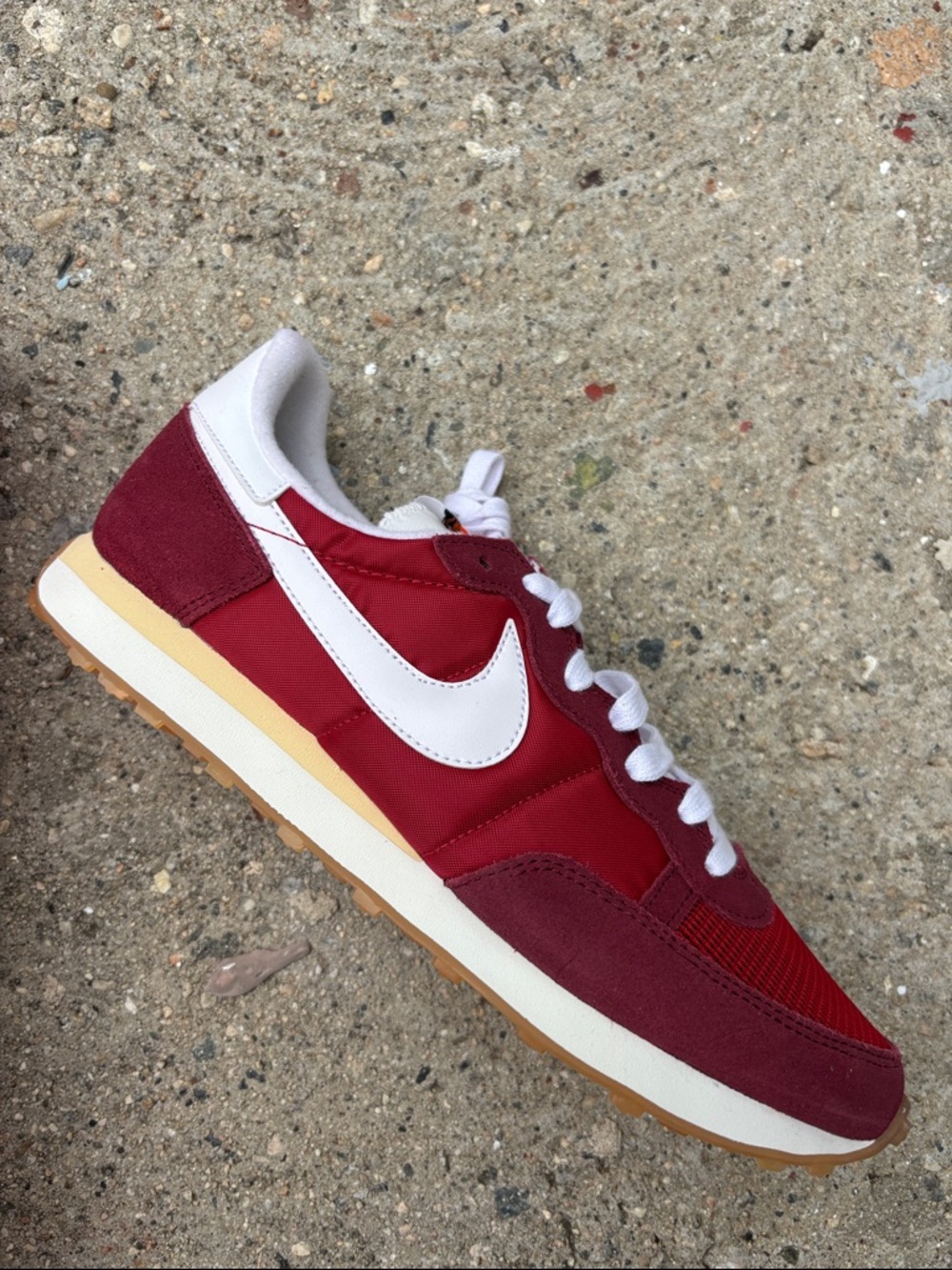 Nike Challenger OG - Mens Size 10 - Gym Red/White - NWT (Style DD5122 887)